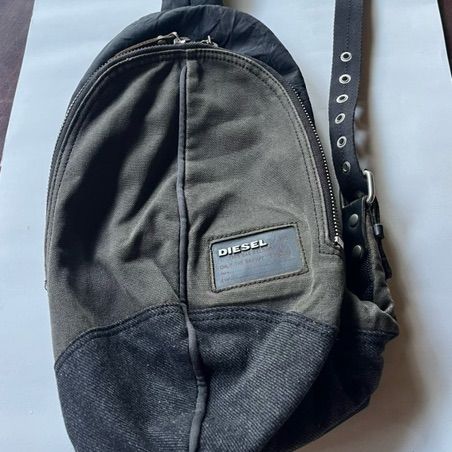 น้ำตาล กระเป๋าคาดอก Diesel Vintage Y2K ผ้าแคนวาส