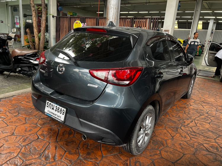 Mazda Mazda 2 2016 1.3 High Connect Sedan เบนซิน ไม่ติดแก๊ส เกียร์อัตโนมัติ เทา รูปที่ 4