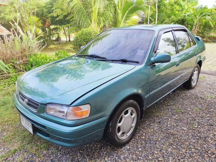 รถ Toyota Corolla 1.6 SEG สี เขียว