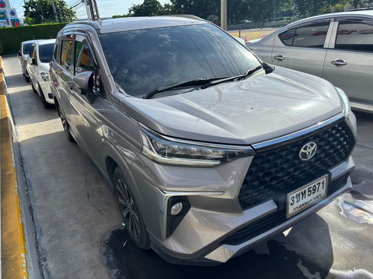 รถ Toyota Veloz 1.5 Smart สี เทา