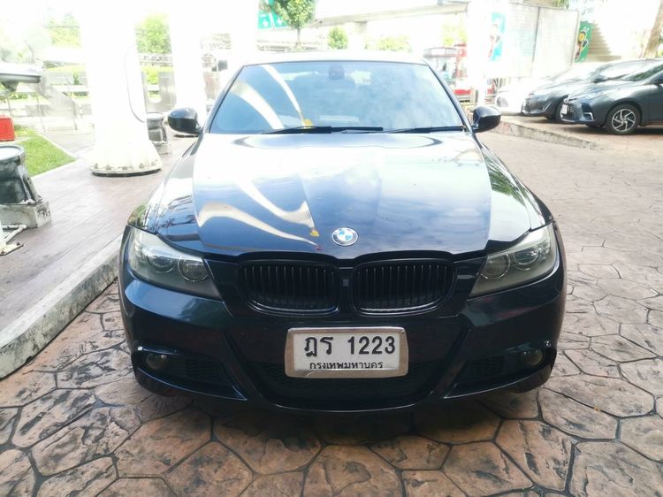 รถ BMW Series 3 325i สี ดำ