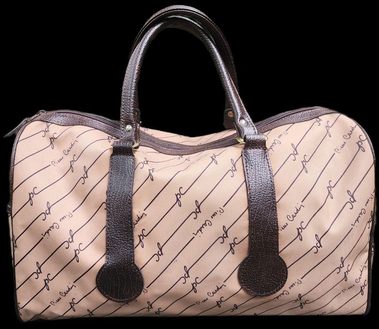 Pierre Gardin Vintage แท้จากญี่ปุ่น กระเป๋าเดินทางขนาดกำลังดี จากเพจสมบัติผลัดกันชม รูปที่ 4