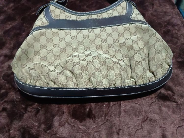 กระเป๋าGucci GG Canvas Buckle Hobo Bag รูปที่ 14