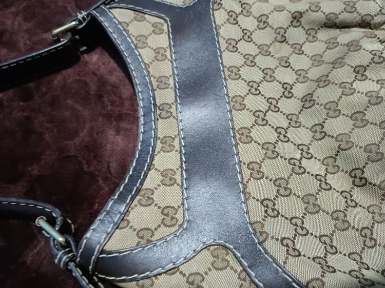 กระเป๋าGucci GG Canvas Buckle Hobo Bag รูปที่ 9