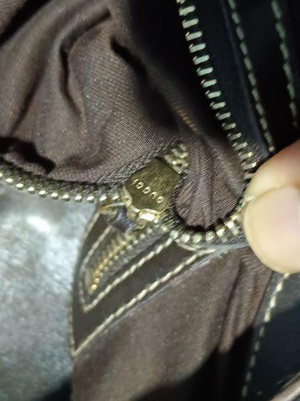กระเป๋าGucci GG Canvas Buckle Hobo Bag รูปที่ 6