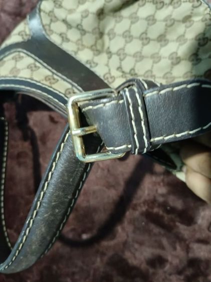 กระเป๋าGucci GG Canvas Buckle Hobo Bag รูปที่ 11