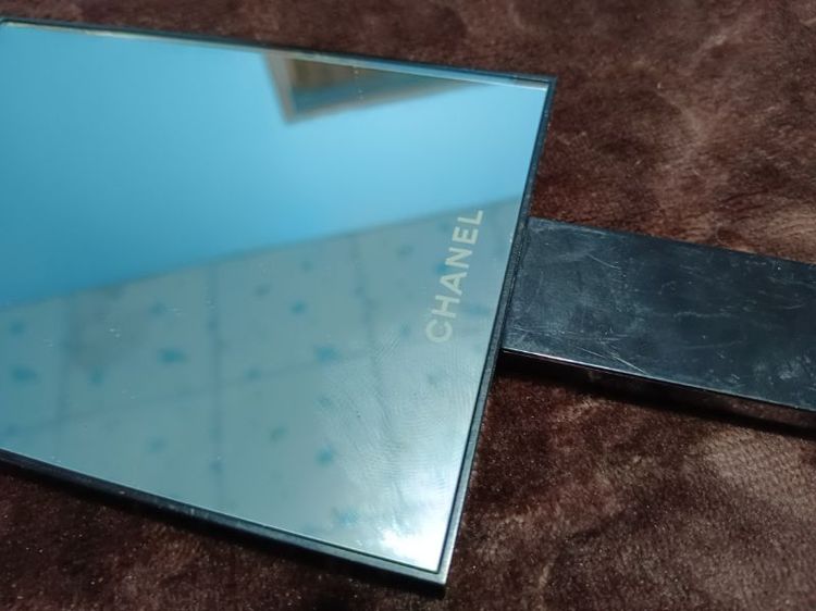 กระจกแต่งหน้า CHANEL (CHANEL VIP Gift Mirror)