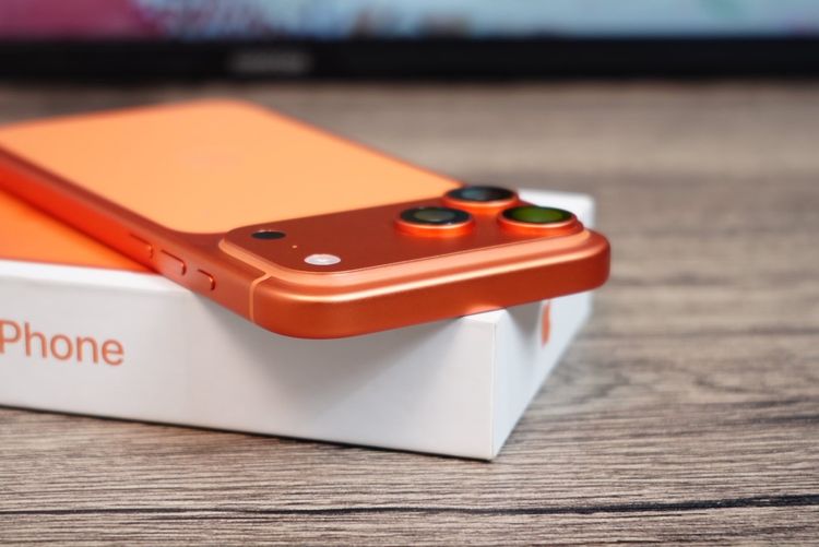 Apple iPhone 17 Pro Max 256GB Cosmic Orange อุปกรณ์แท้ครบกล่อง สุขภาพแบต100 มีประกันศูนย์ พร้อมใช้งาน ขายเพียง 41,990.- รูปที่ 9