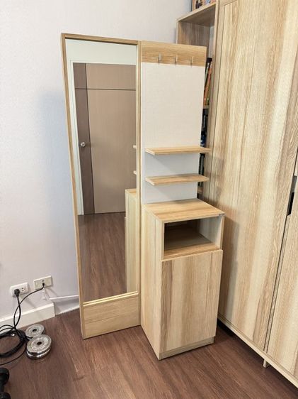 โต๊ะเครื่องแป้งแบบยืน มือสอง (ตู้เอนกประสงค์) แบรนด์ Koncept Furniture (คอนเซ็ปต์ เฟอร์นิเจอร์) สวย มารับสินค้าเอง