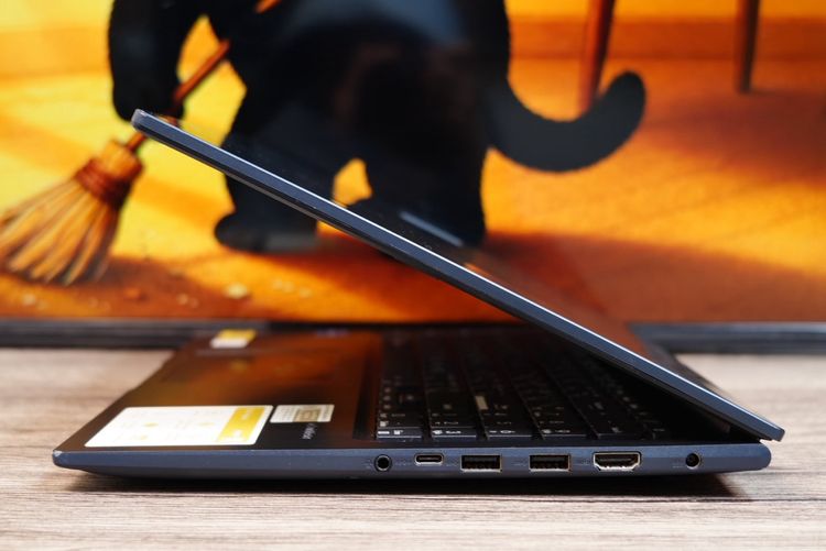 Asus Vivobook 15 i5-13420H Ram16 SSD512 จอ15.6นิ้ว FHD IPS สเปคสูงทำงานเก่ง จอใหญ่มีแป้นตัวเลขแยก ดีไซน์เรียบหรูเบาบาง เครื่องมีประกันศูนย์  รูปที่ 6