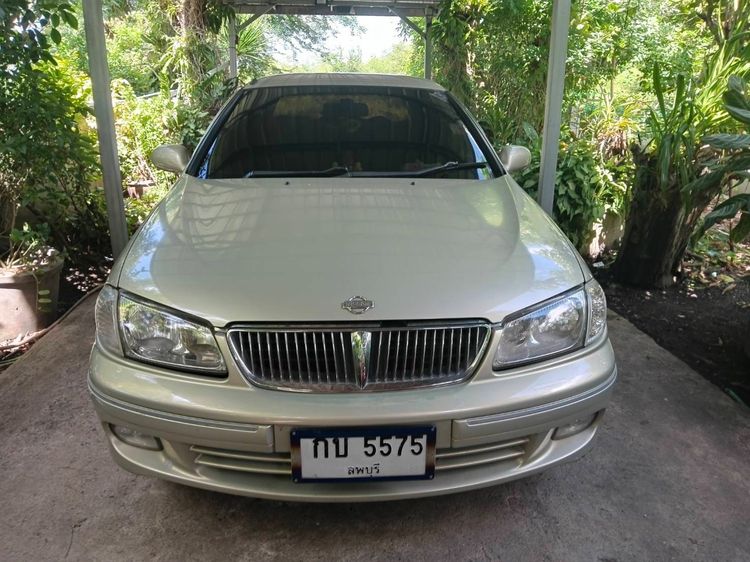 รถ Nissan Sunny 1.8 Super Neo สี น้ำตาล