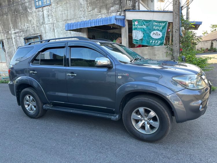 Toyota Fortuner 2005 3.0 V Utility-car ดีเซล เกียร์อัตโนมัติ เทา