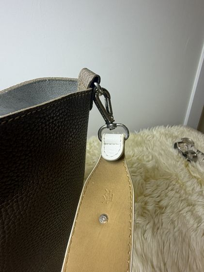 ✨ [แท้ 100%] กระเป๋า FIND KAPOOR Pingo Bag สี Taupe รูปที่ 3