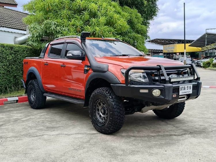 รถ Ford Ranger 3.2 Wildtrak 4WD สี ส้ม