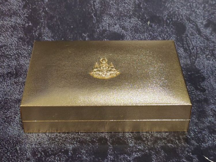 เหรียญพระพุทธปัญจภาคี เนื้อเงิน พิมพ์ใหญ่ ที่ระลึกพระราชพิธีกาญจนาภิเษก ในหลวงรัชกาลที่9 ปี พ.ศ.2539. รูปที่ 6
