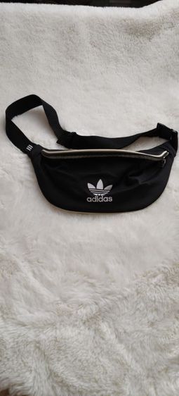 กป คาดอก adidas แท้  ผ้าสีดำสนิท สภาพสวย ราคา 790