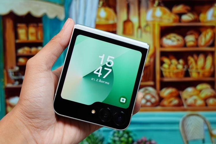 สมาร์ทโฟน Samsung Galaxy Z Flip6 (12+512GB) Light green 5G พับจอได้ เครื่องสวย พร้อมใช้งาน ขายเพียง 11,900.- เท่านั้น รูปที่ 4