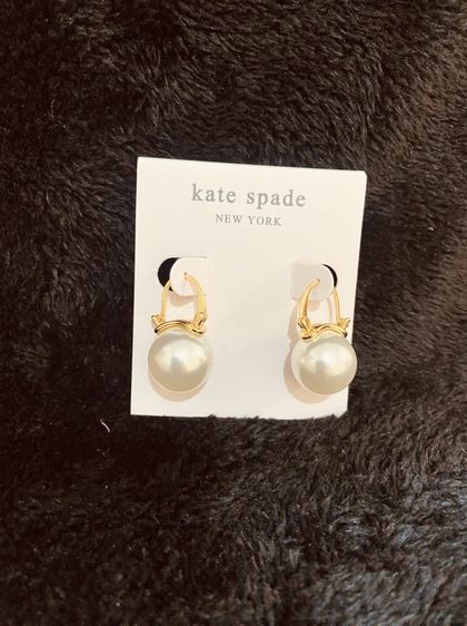 ต่างหู Kate Spade แท้ 💯 รุ่น  Rise And Shine Pearl Drop Earrings งาน Outlet  สินค้าเป็นของใหม่มือ รูปที่ 8