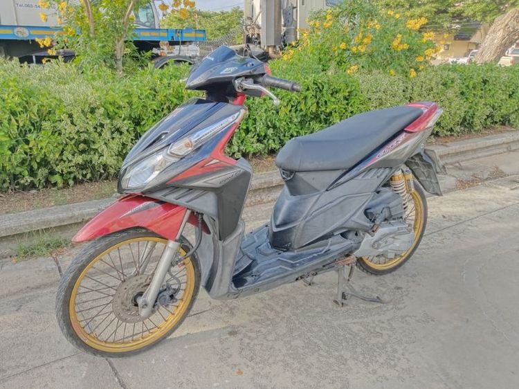 click 110 ปี2011 รูปที่ 2