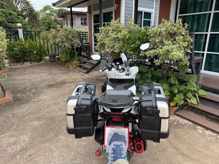 2 rear moto box GIVI trekker รูปที่ 10