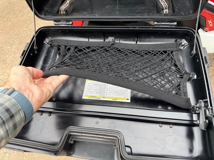 2 rear moto box GIVI trekker รูปที่ 8