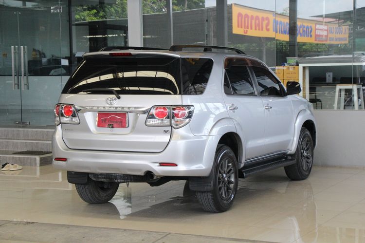 Toyota Fortuner 2015 2.5 V Utility-car ดีเซล ไม่ติดแก๊ส เกียร์อัตโนมัติ เทา รูปที่ 2