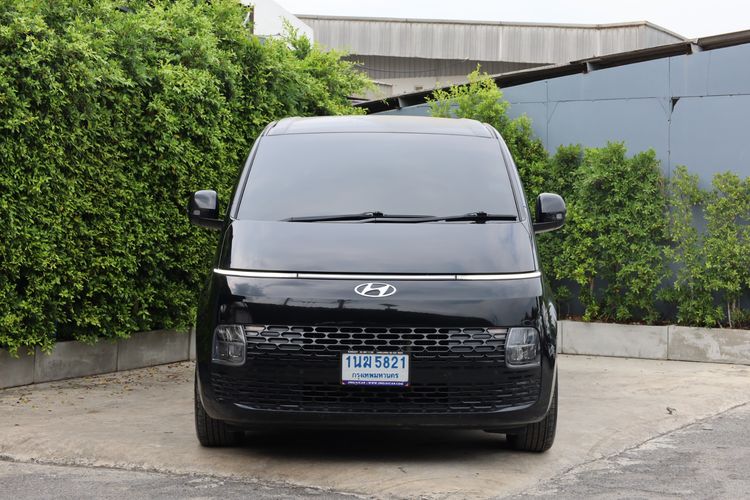 Hyundai Staria 2021 2.2 S Van ดีเซล ไม่ติดแก๊ส เกียร์อัตโนมัติ ดำ รูปที่ 2