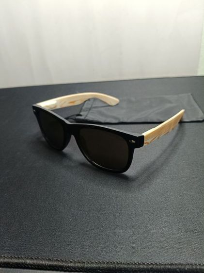 แว่นตากันแดดกัน UV ทรง Wayfarer ขาดีไซน์ลายไม้