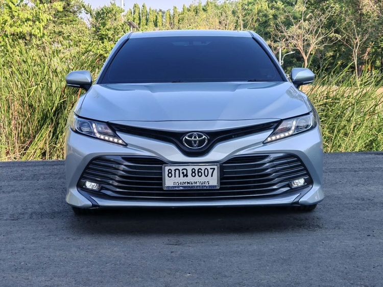 รถ Toyota Camry 2.0 G สี เทา