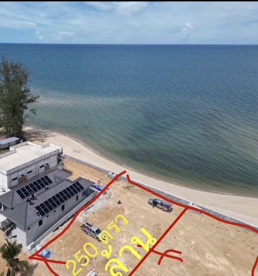 ขายที่ดินติดทะเล หาดบ้านกรูด