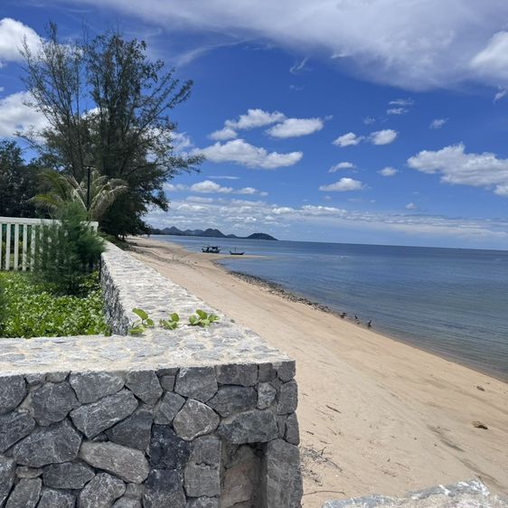 ไม่ใช่ ขายที่ดินติดทะเล หาดบ้านกรูด รูปที่ 2