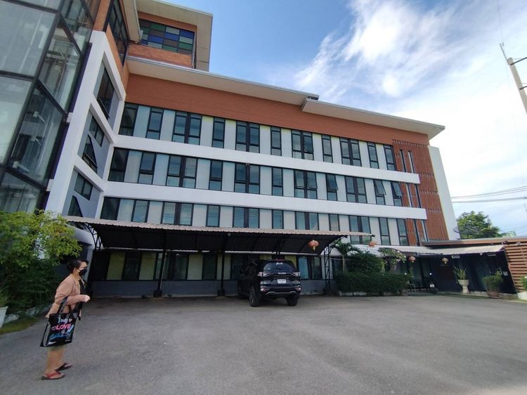The People condo ปล่อยเช่าถูก 5000 ต่อเดือน รวมค่าส่วนกลางแล้ว