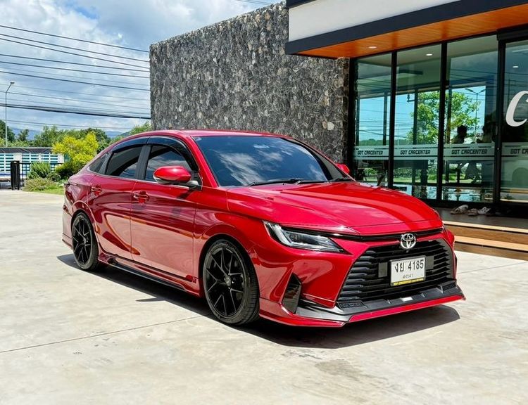 Toyota Yaris ATIV 2023 1.2 Premium Sedan เบนซิน ไม่ติดแก๊ส เกียร์อัตโนมัติ แดง