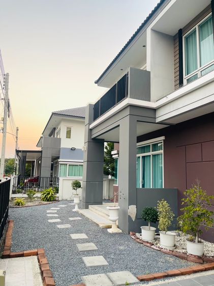 ตกแต่งครบ ขายบ้านเดี่ยว หมู่บ้านเดอะโค๊ตลำพยา นครปฐม พร้อมเข้าอยู่ บิวอินครบ เฟอร์นิเจอร์ครบ ถือกระเป๋าใบเดียวเข้าอยู่ได้เลย  รูปที่ 2