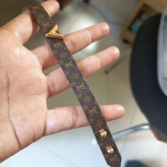อื่นๆ สร้อยข้อมือ lv ของแท้ กล่อง ครบ
