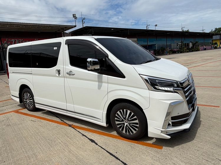 รถ Toyota Majesty 2.8 Premium สี ขาว
