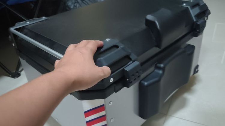 กล่องท้ายรถมอเตอร์ไซค์ 65 ลิตร รูปที่ 7