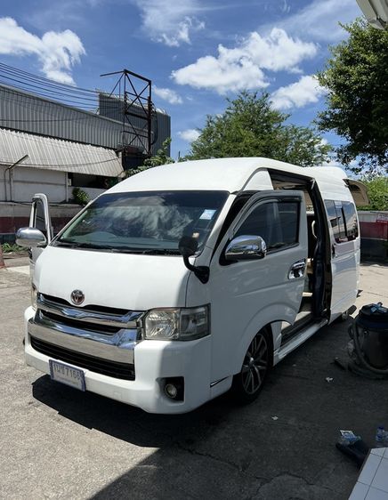 Toyota commuter