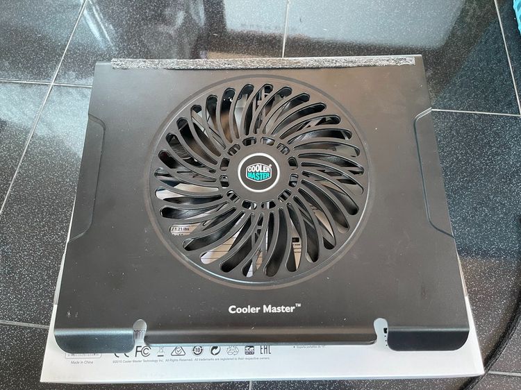 แท่นวาง Note Book ระบายความร้อนยี่ห้อ Cooler Master Cooling Pad Notepal CMC3
