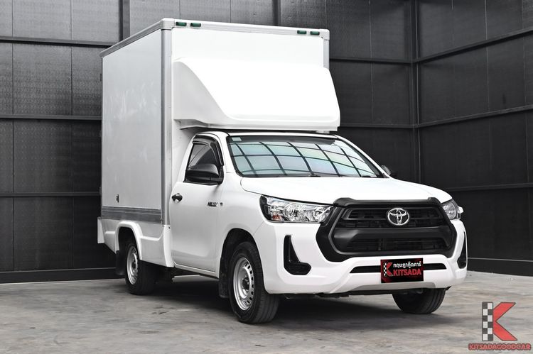 รถ Toyota Hilux Revo 2.4 Entry สี ขาว