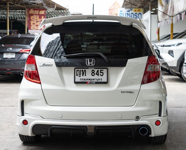 Honda Jazz 2011 1.5 SV i-VTEC Sedan เบนซิน ไม่ติดแก๊ส เกียร์อัตโนมัติ ขาว รูปที่ 4