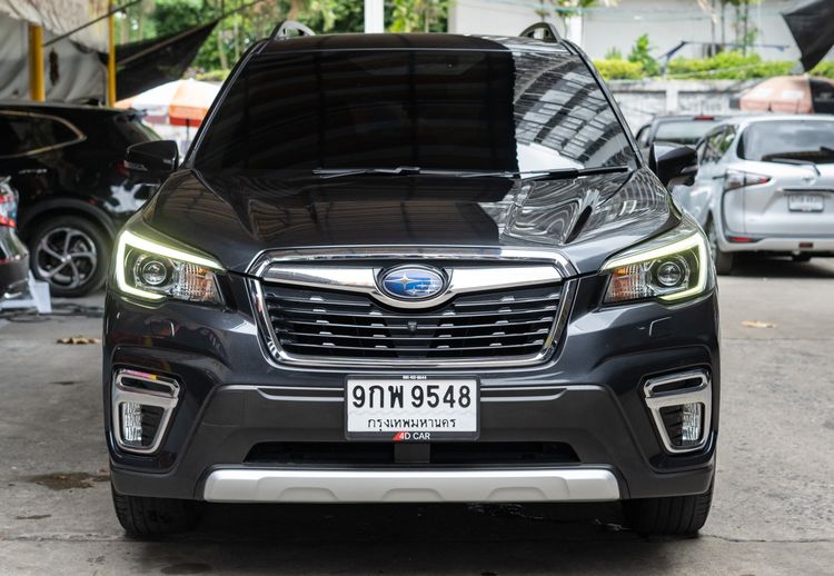 รถ Subaru Forester 2.0 i-S สี เทา