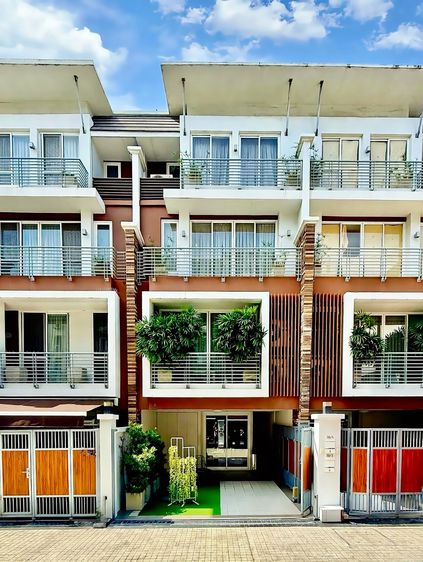 โอกาสสุดท้าย ทาวน์โฮมหรู 4.5 ชั้น ใจกลางสาธุประดิษฐ์-สาทร Luxx Ville แปลง A2 - บ้านตัวอย่าง ตกแต่งครบ พร้อมเข้าอยู่ ทำเลสุด rare รูปที่ 3