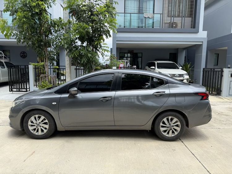 รถ Nissan Almera 1.0 V สี เทา