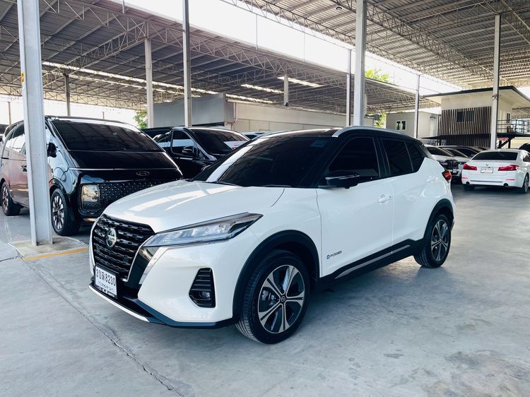 รถ Nissan Kicks 1.2 VL สี ขาว