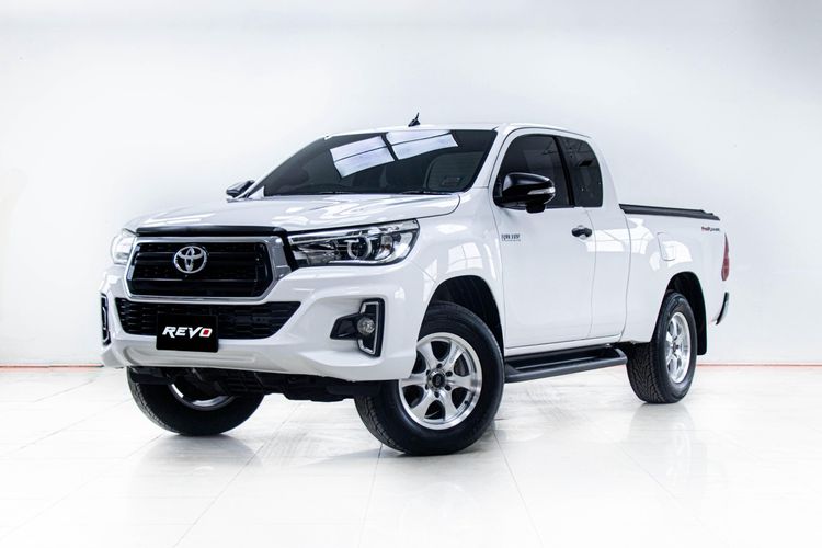 รถ Toyota Hilux Revo 2.4 E Prerunner สี ขาว