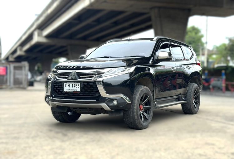 รถ Mitsubishi Pajero Sport 2.4 GT สี ดำ