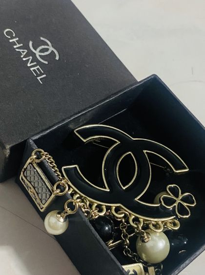 เข็มกลัด CHANELแท้ รูปที่ 2