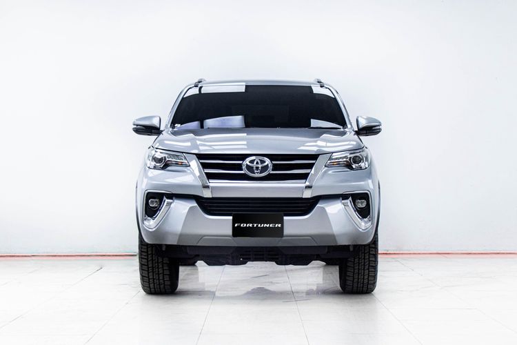Toyota Fortuner 2019 2.4 V Utility-car ดีเซล ไม่ติดแก๊ส เกียร์อัตโนมัติ เทา รูปที่ 4