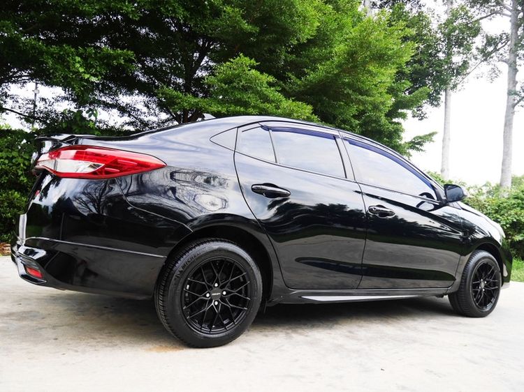 Toyota Yaris ATIV 2021 1.2 Sport Sedan เบนซิน ไม่ติดแก๊ส เกียร์อัตโนมัติ ดำ รูปที่ 4